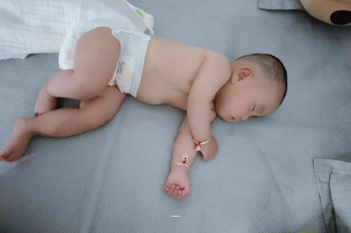 莱阳三个月宝宝身高体重
